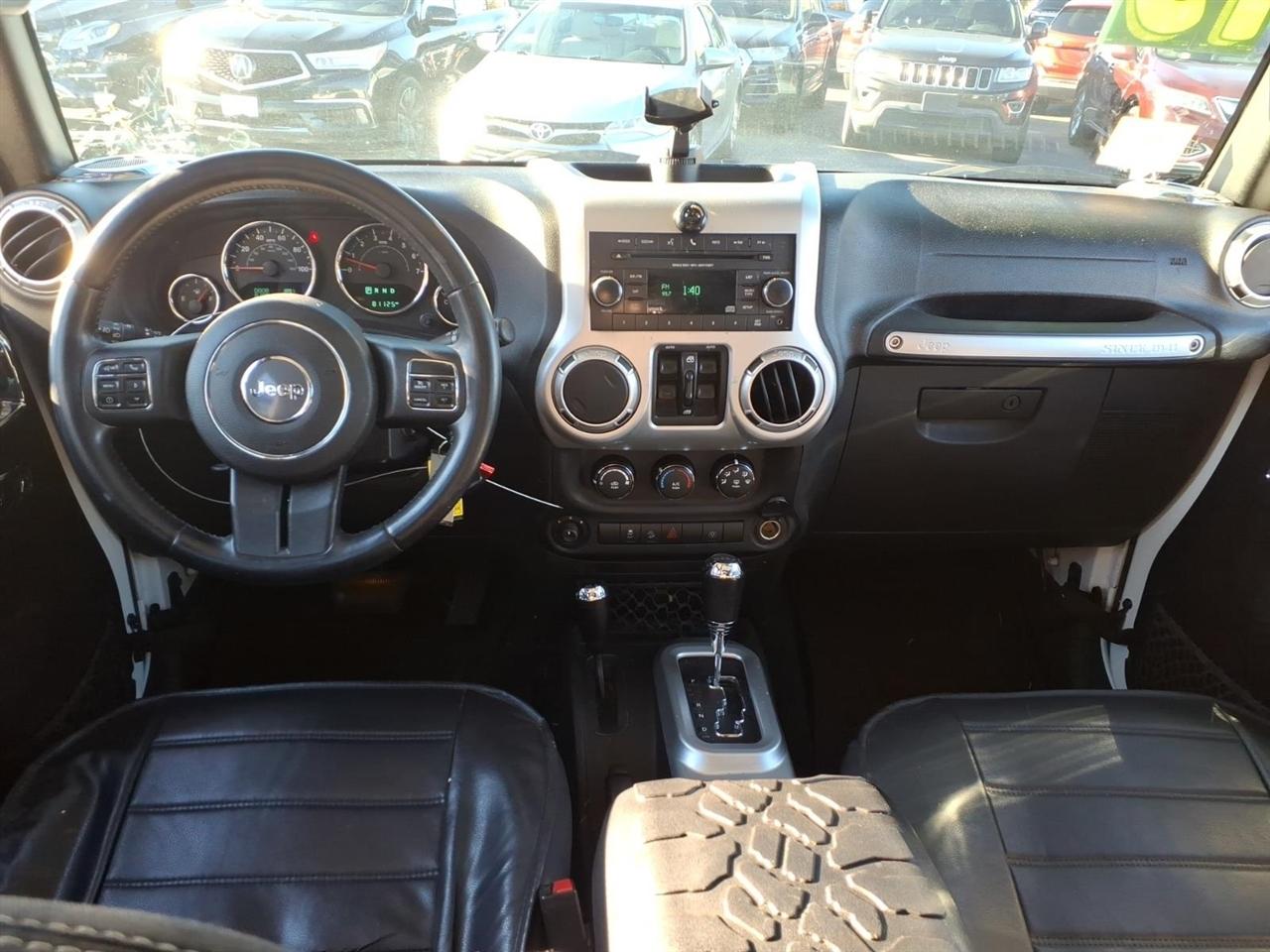Jeep Wrangler Unlimited 4WD 4dr Sahara 2015