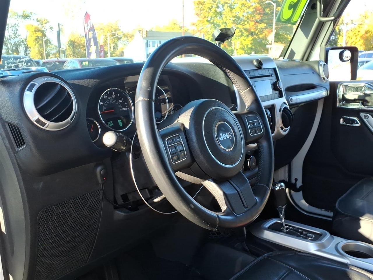 Jeep Wrangler Unlimited 4WD 4dr Sahara 2015