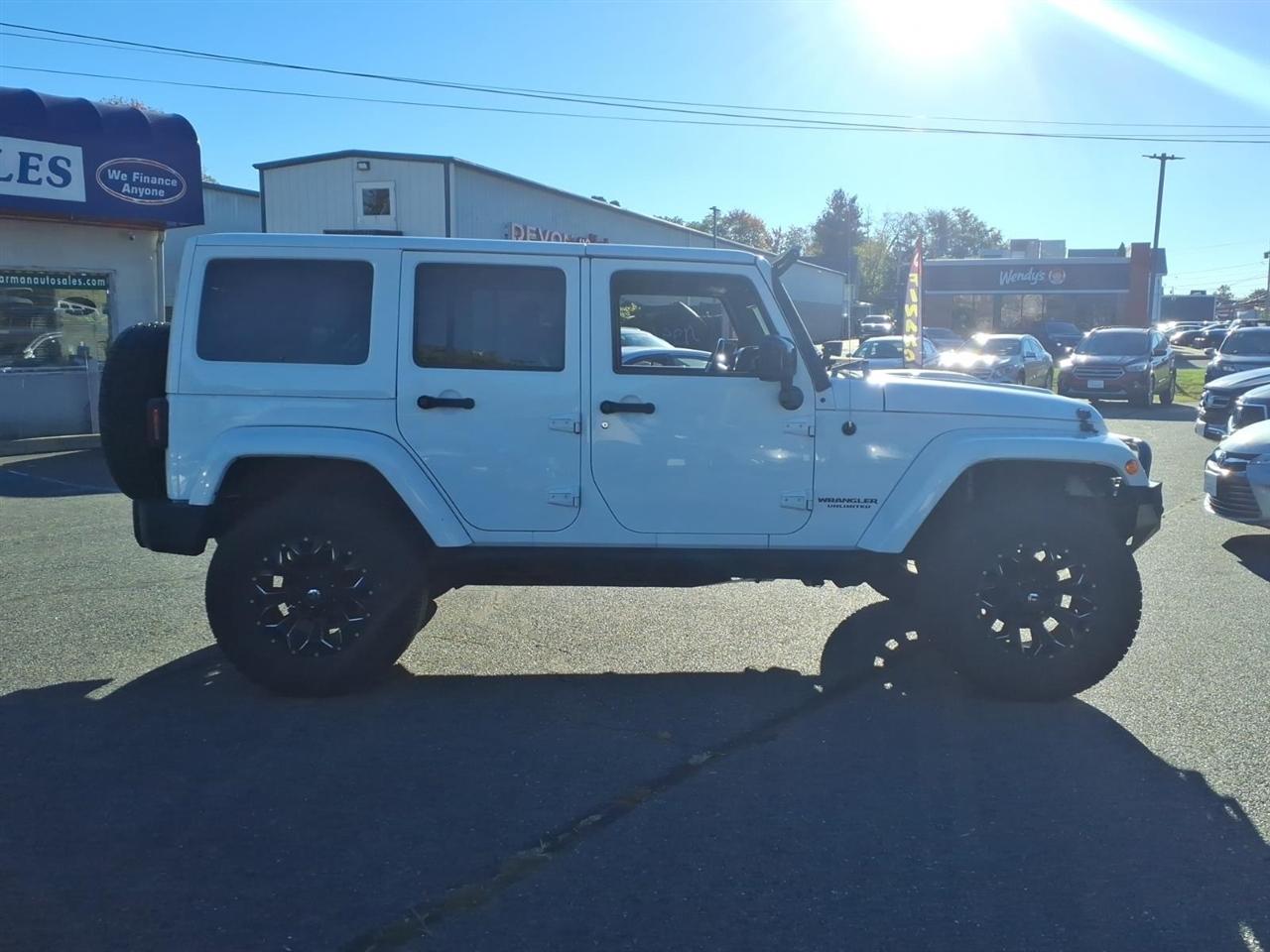 Jeep Wrangler Unlimited 4WD 4dr Altitude 2015