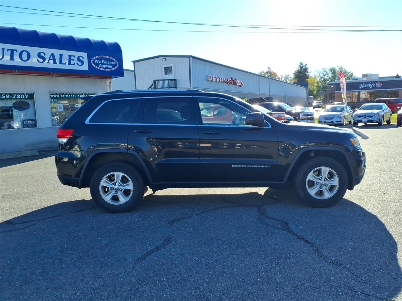Jeep Grand Cherokee 4WD 4dr Laredo 2016