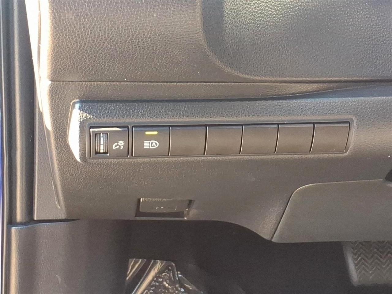 Toyota Corolla Nightshade CVT (Natl) 2021