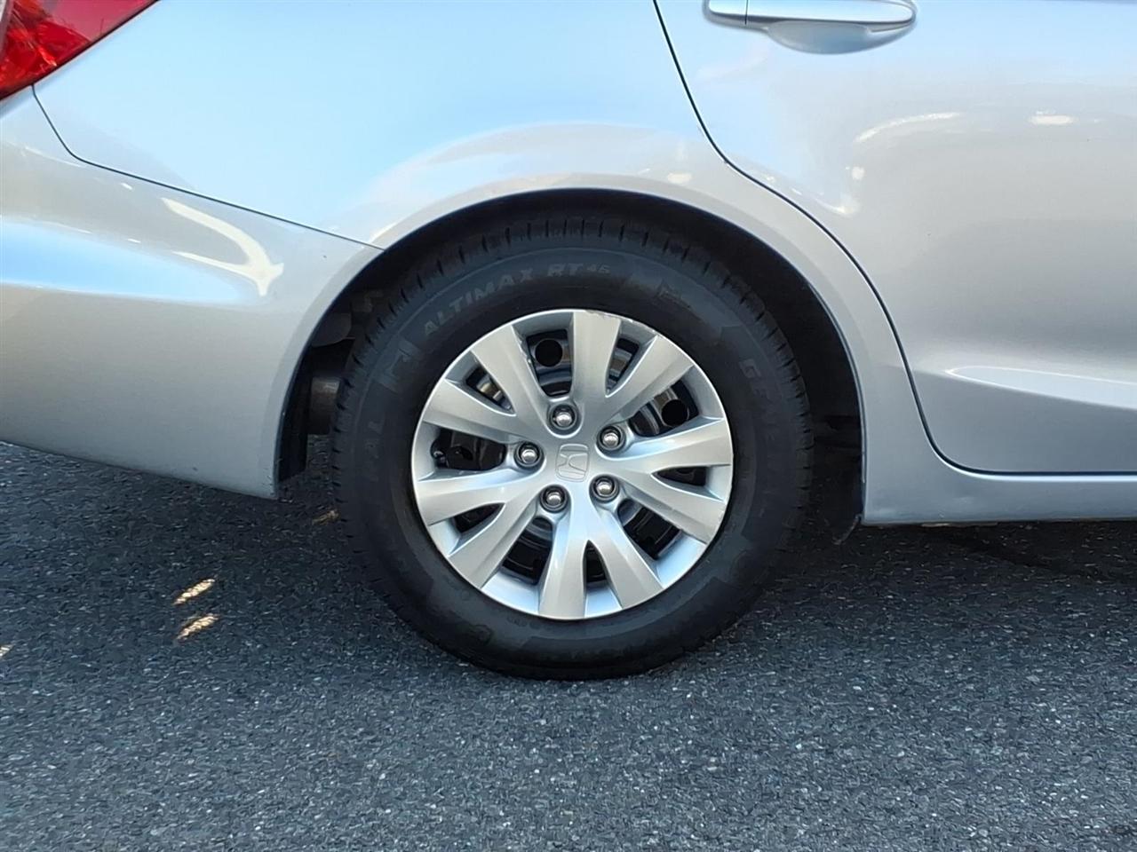 Honda Civic 4dr Auto LX 2012