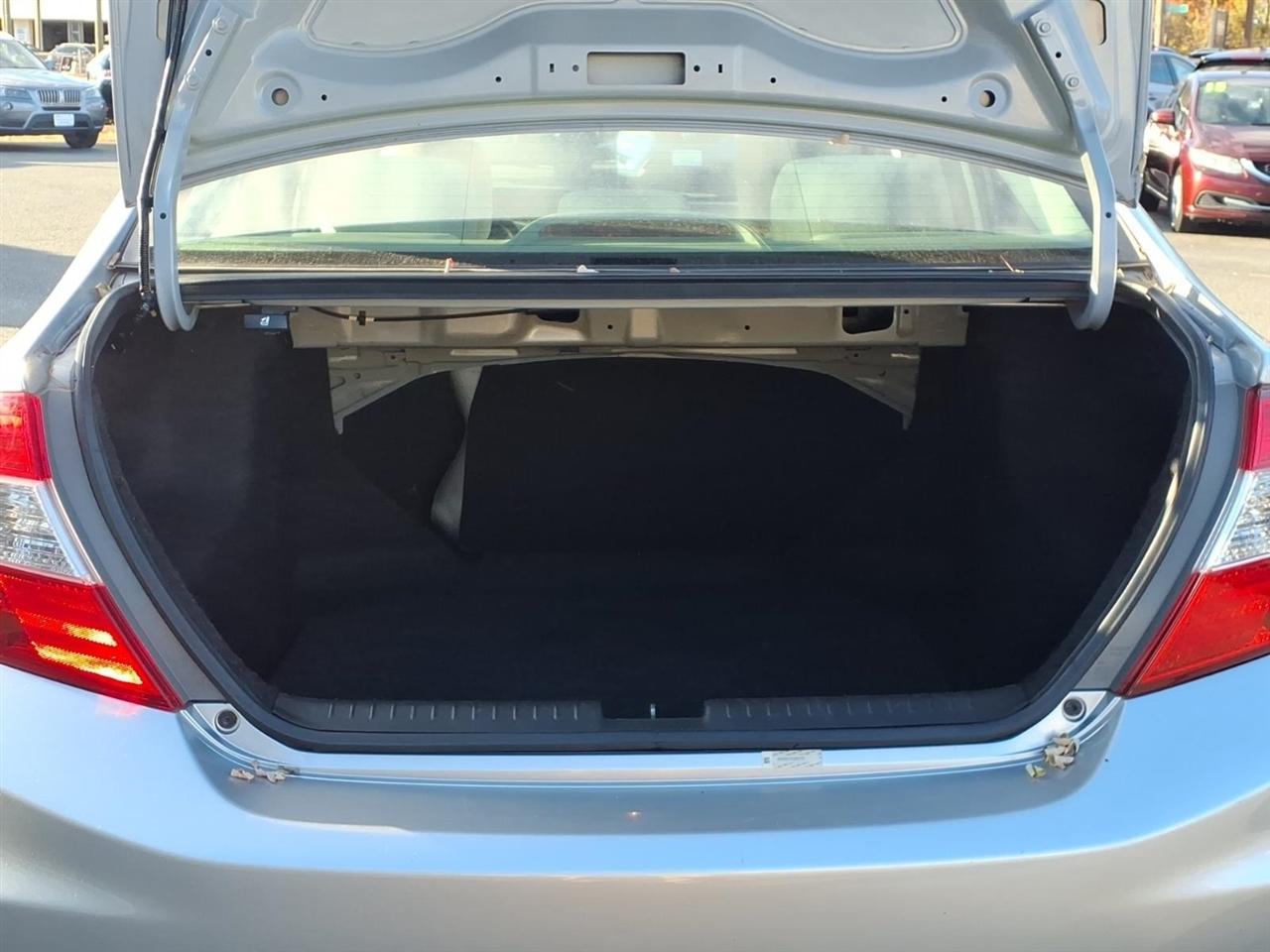 Honda Civic 4dr Auto LX 2012