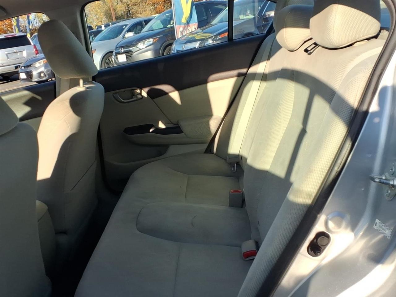 Honda Civic 4dr Auto LX 2012