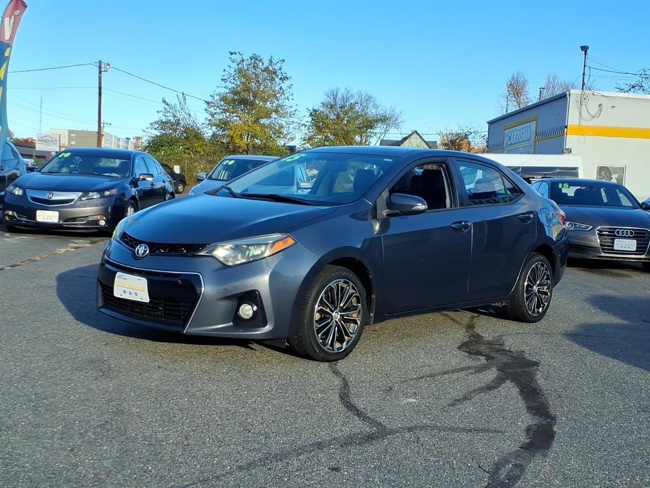Toyota Corolla 4dr Sdn CVT LE Premium (Natl) 2015