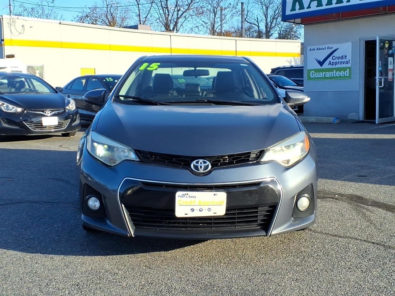 Toyota Corolla 4dr Sdn CVT LE Premium (Natl) 2015