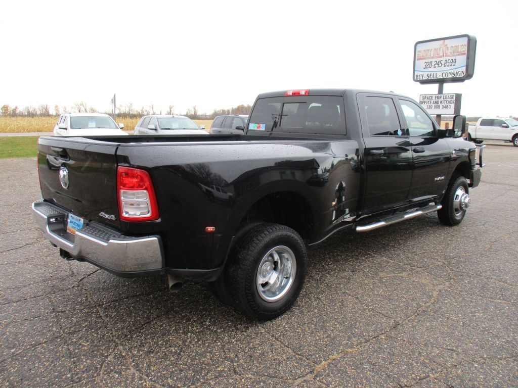 RAM 3500 Tradesman Crew Cab 4WD DRW 2022 RAM 3500 Tradesman Crew Cab 4WD DRW 2022