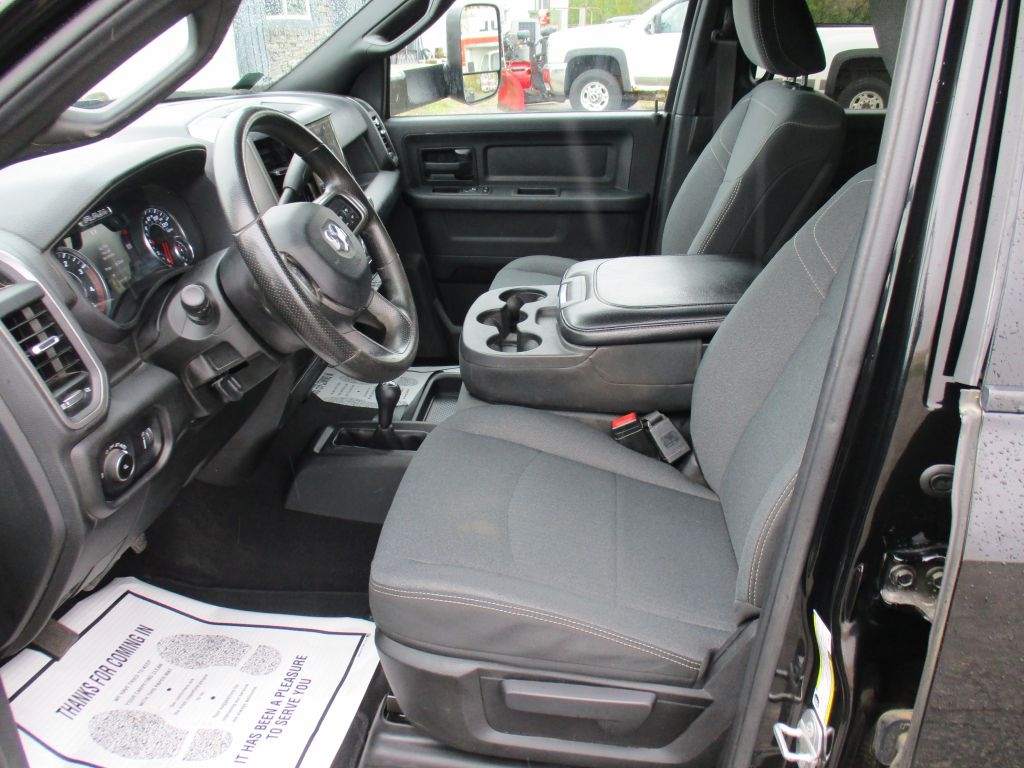 RAM 3500 Tradesman Crew Cab 4WD DRW 2022 RAM 3500 Tradesman Crew Cab 4WD DRW 2022