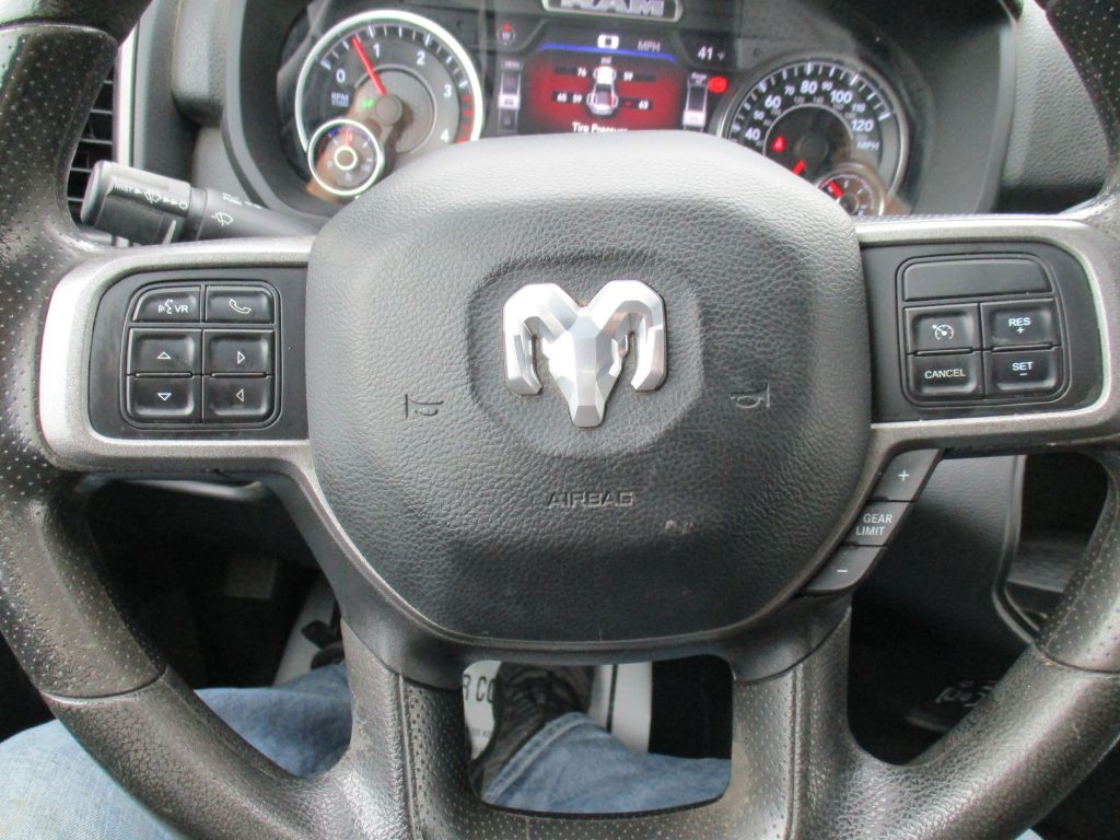 RAM 3500 Tradesman Crew Cab 4WD DRW 2022 RAM 3500 Tradesman Crew Cab 4WD DRW 2022