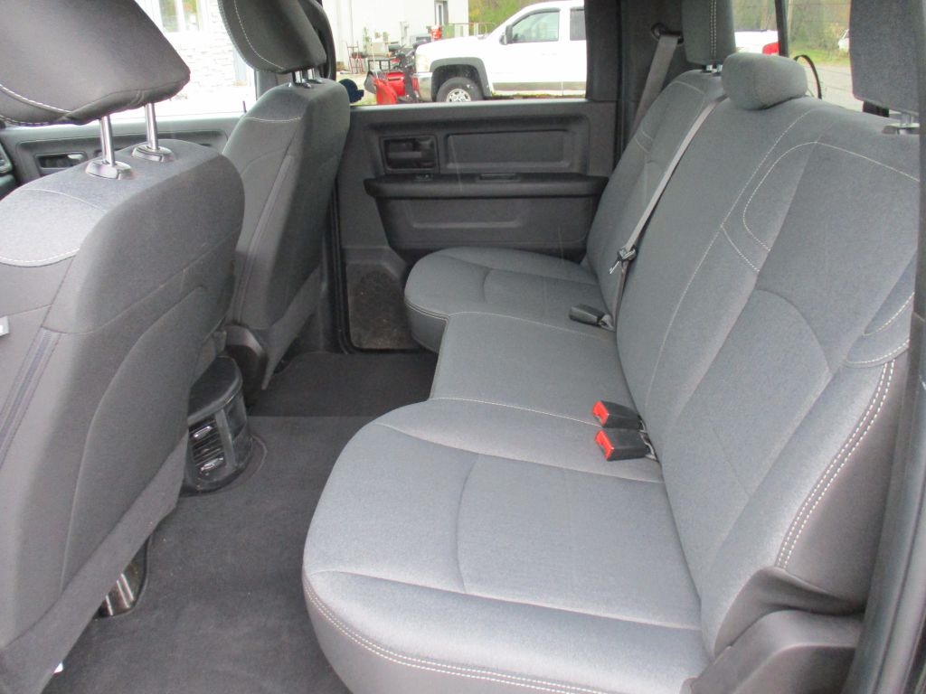 RAM 3500 Tradesman Crew Cab 4WD DRW 2022 RAM 3500 Tradesman Crew Cab 4WD DRW 2022