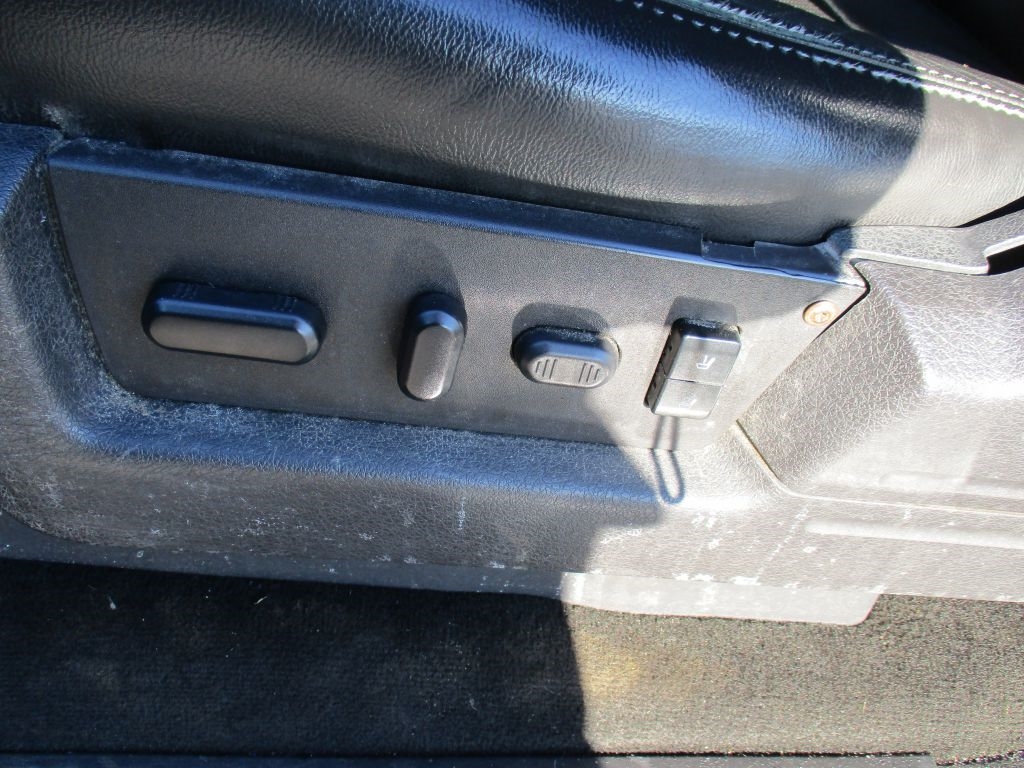 Ford F-150 XL SuperCrew 5.5-ft. Bed 4WD 2012