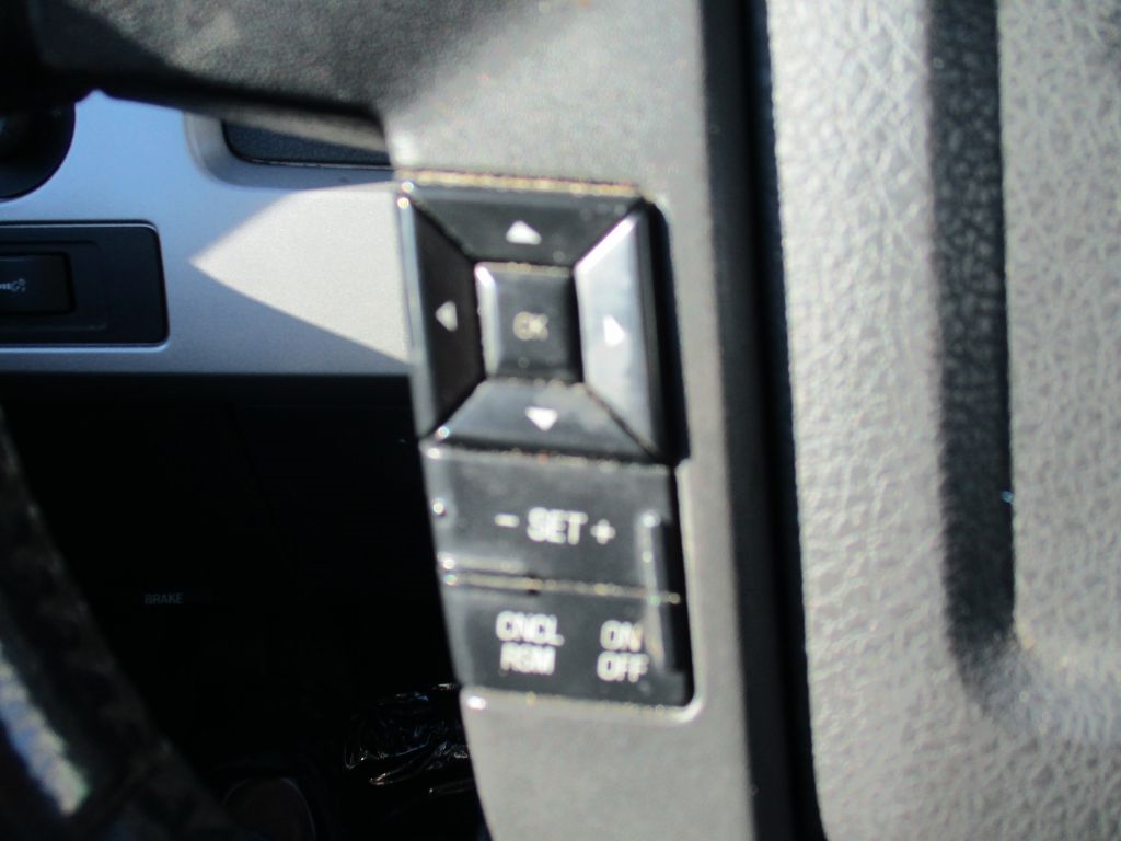 Ford F-150 XL SuperCrew 5.5-ft. Bed 4WD 2012