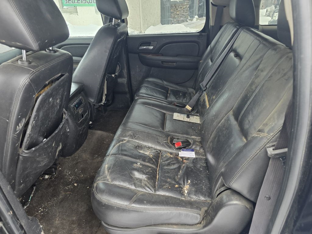 GMC Yukon XL SLT-1 1/2 Ton 4WD 2011