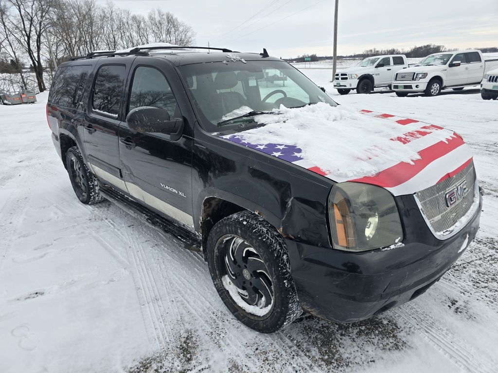 2011 GMC Yukon XL SLT-1 1/2 Ton 4WD