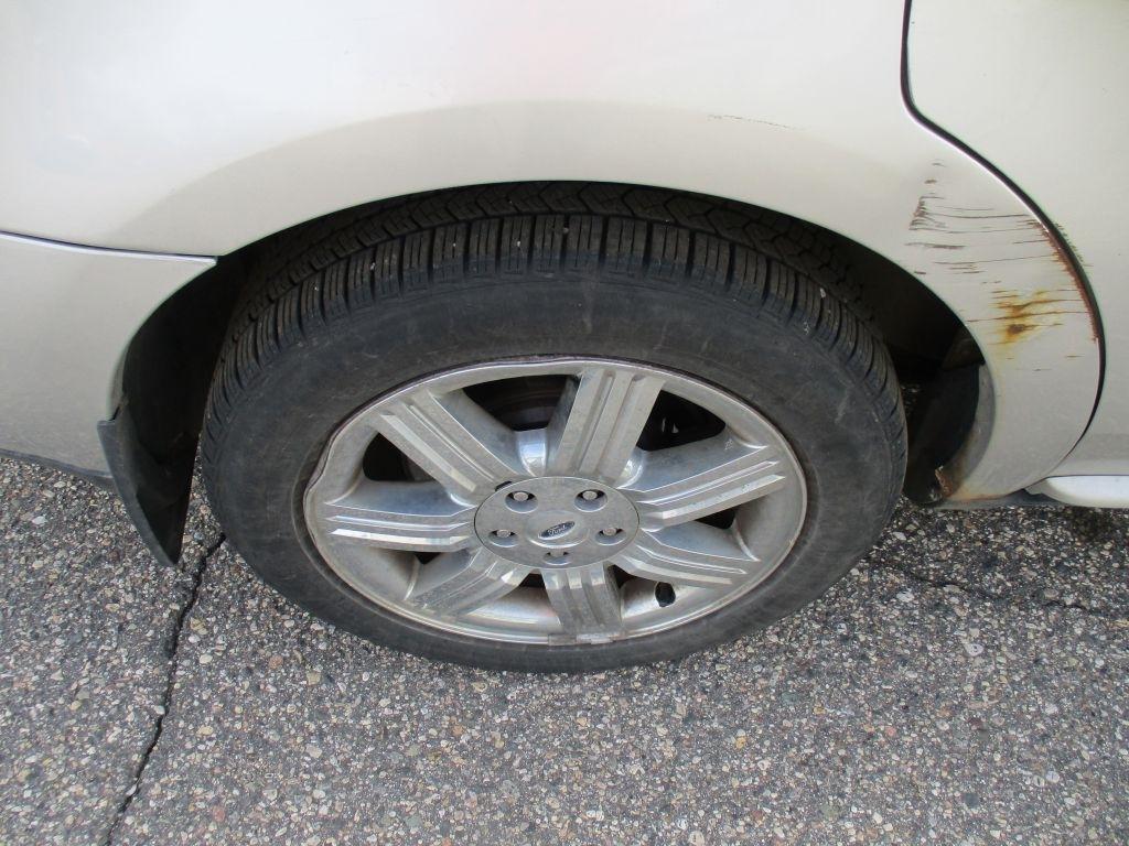 Ford Taurus Limited AWD 2008