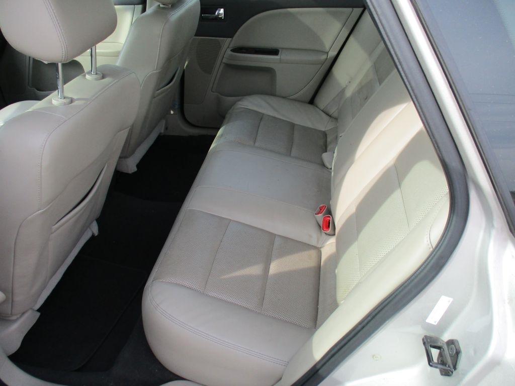 Ford Taurus Limited AWD 2008