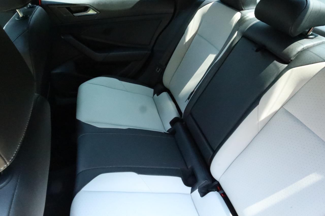 2020 Volkswagen Jetta 1.4T R-Line photo 10