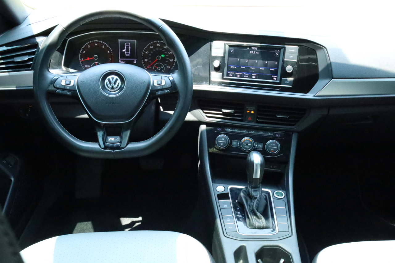 2020 Volkswagen Jetta 1.4T R-Line photo 12