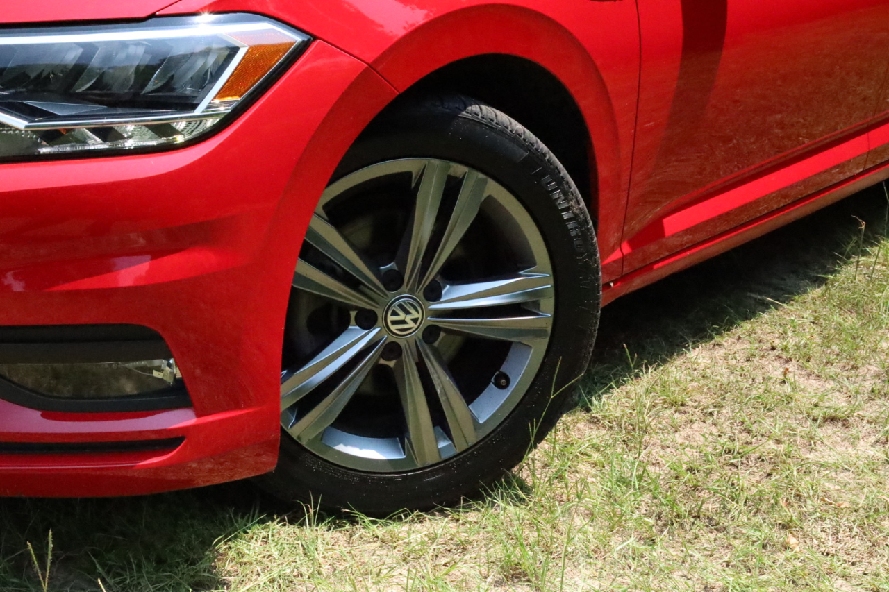 2020 Volkswagen Jetta 1.4T R-Line photo 13