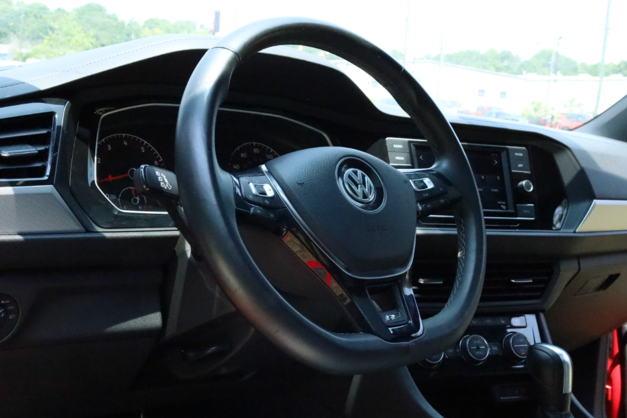2020 Volkswagen Jetta 1.4T R-Line photo 14
