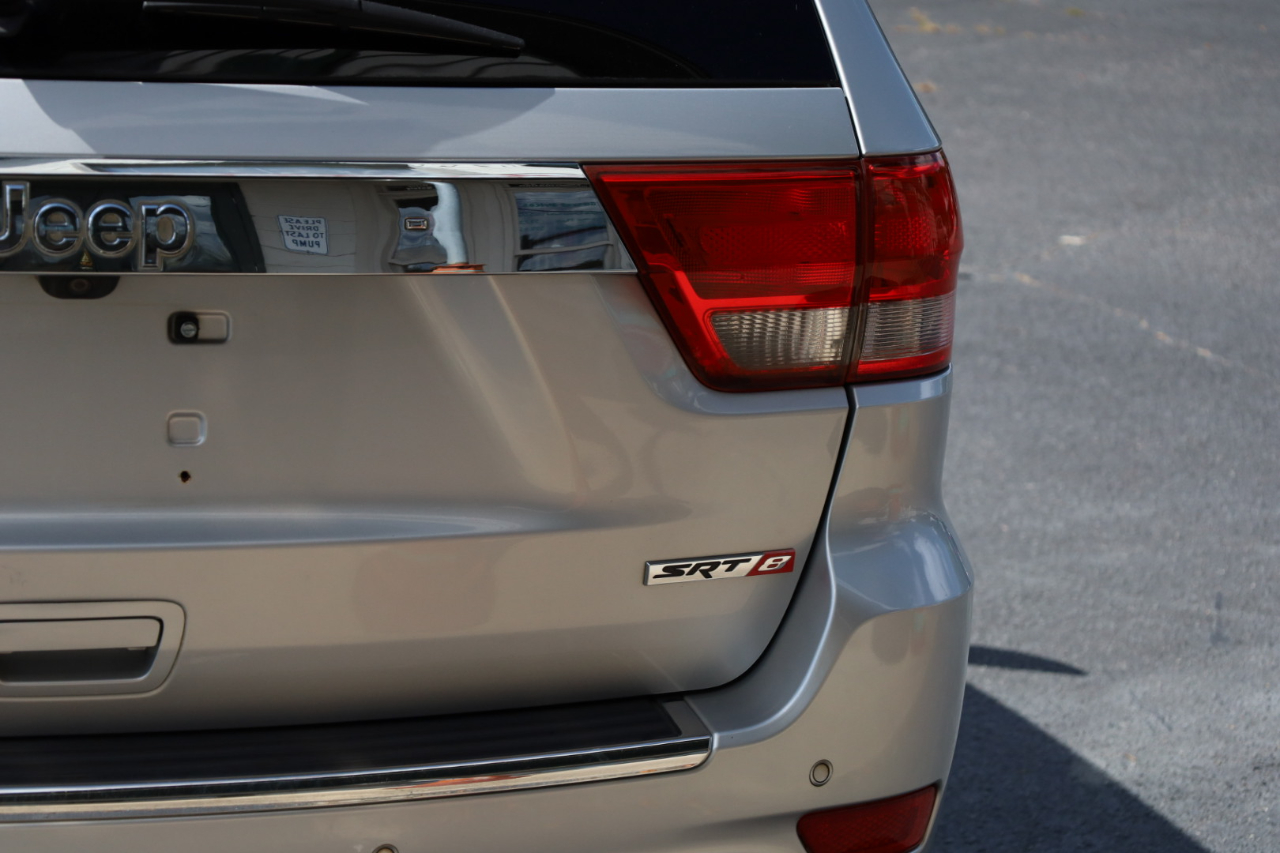 2012 Jeep Grand Cherokee SRT8 photo 25