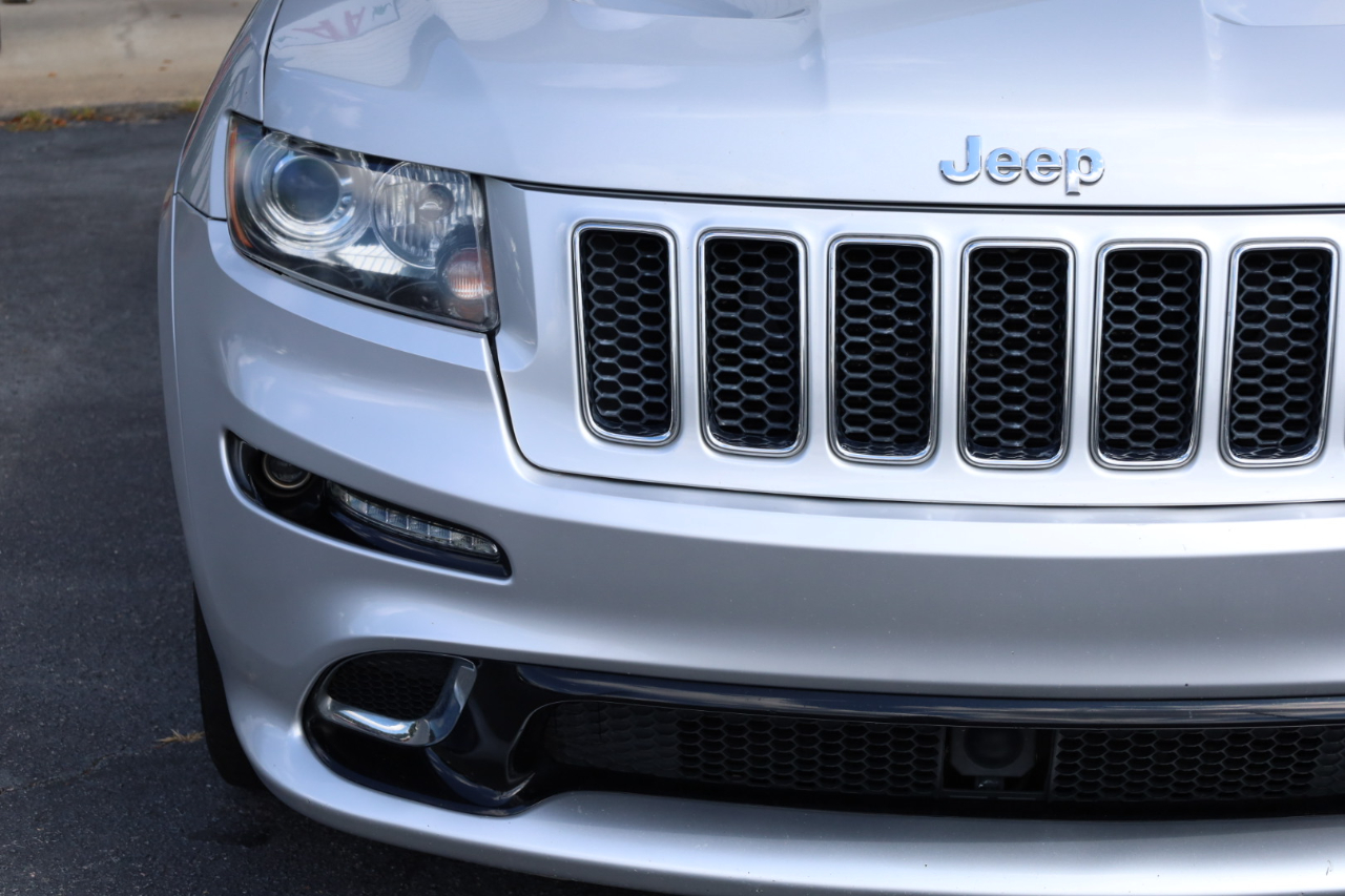 2012 Jeep Grand Cherokee SRT8 photo 28