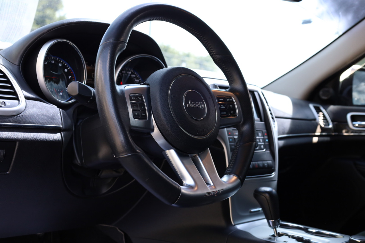2012 Jeep Grand Cherokee SRT8 photo 38