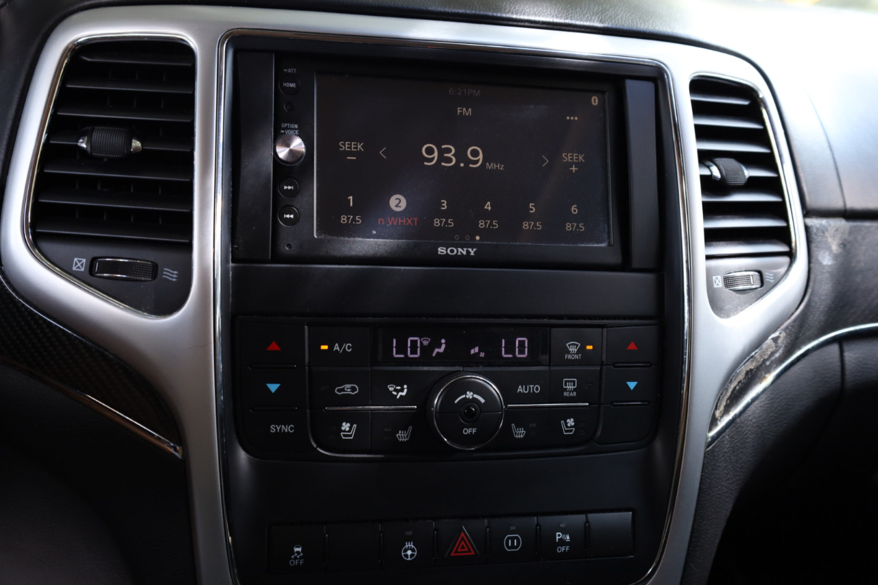 2012 Jeep Grand Cherokee SRT8 photo 39