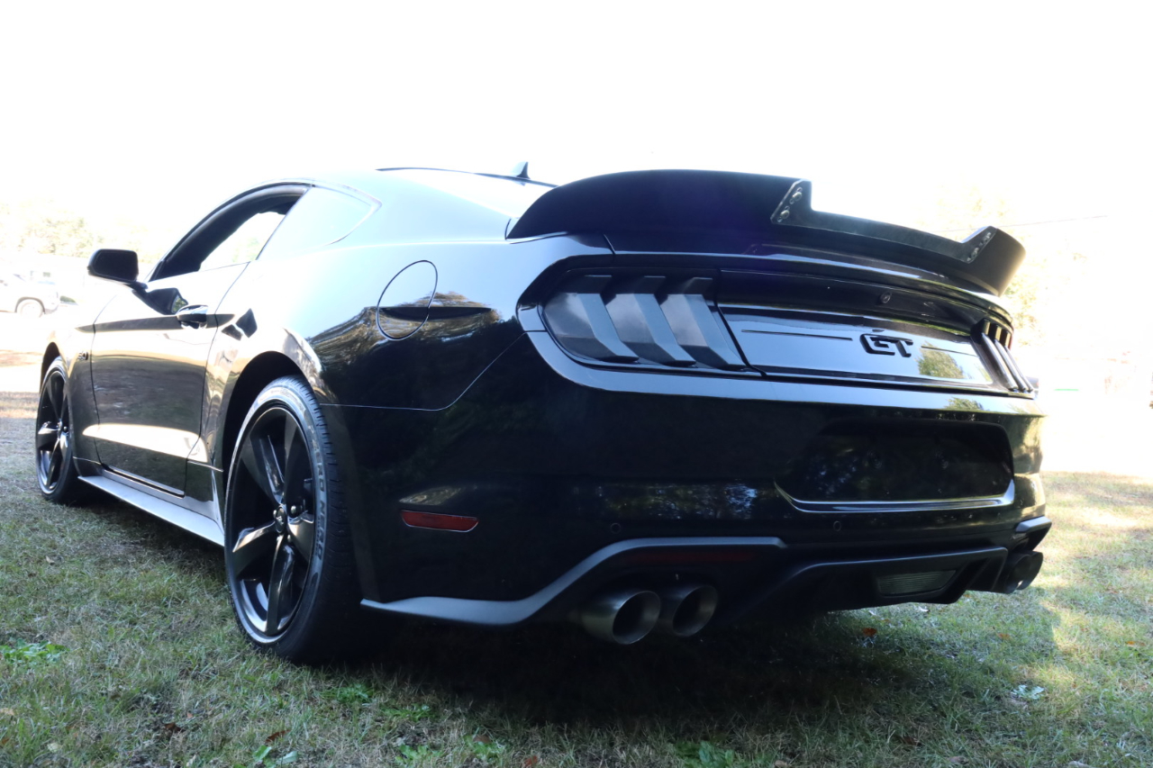 2021 Ford Mustang GT photo 3