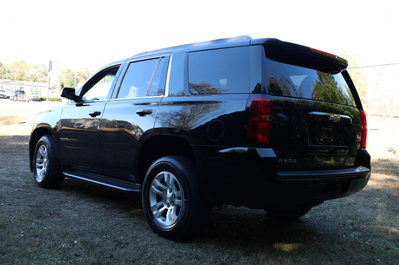 2017 Chevrolet Tahoe LT photo 2