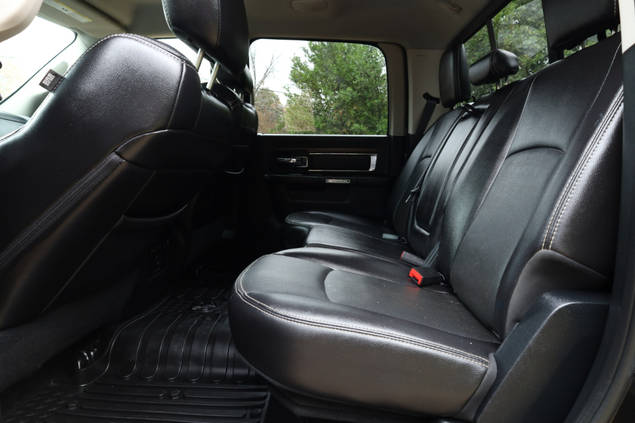 RAM 1500 Laramie Crew Cab SWB 4WD 2016