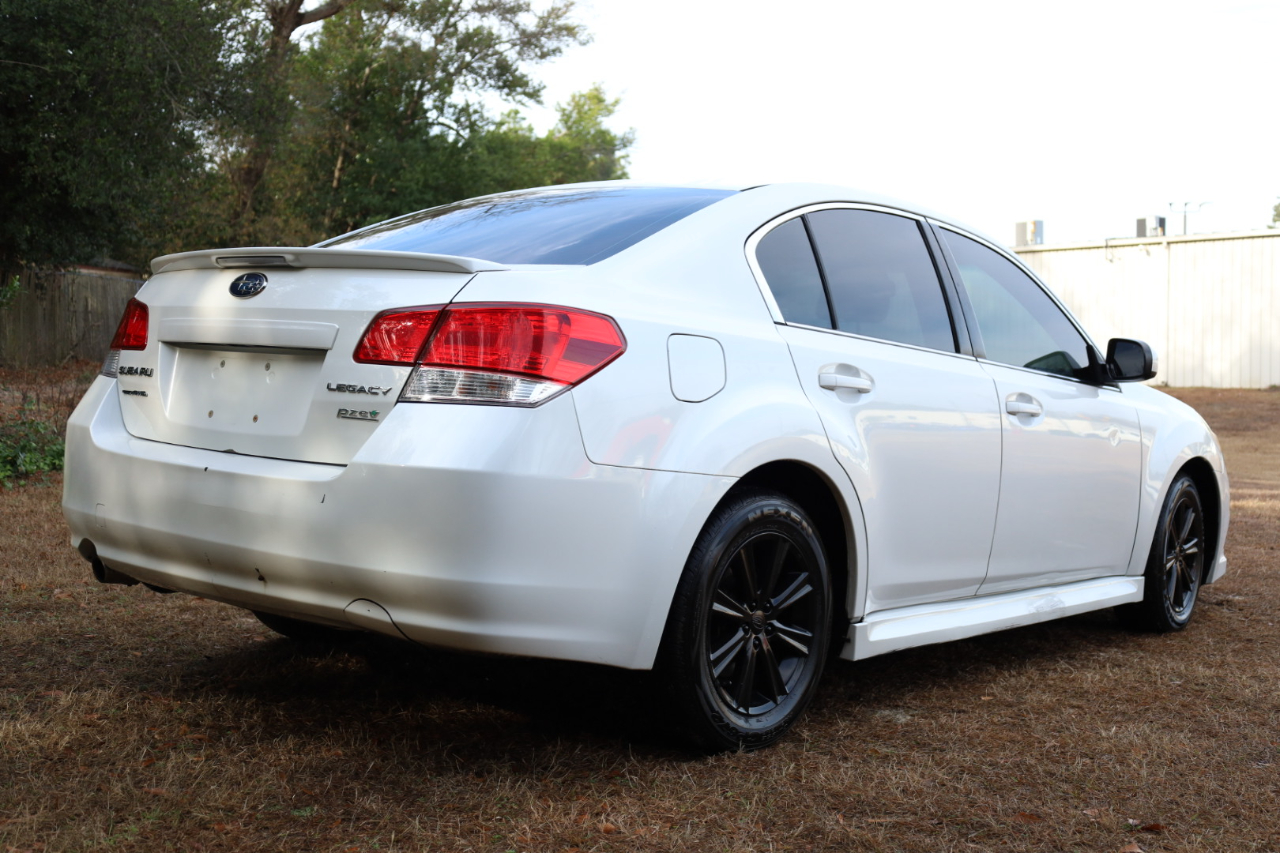 Subaru Legacy 2.5i Premium 2011
