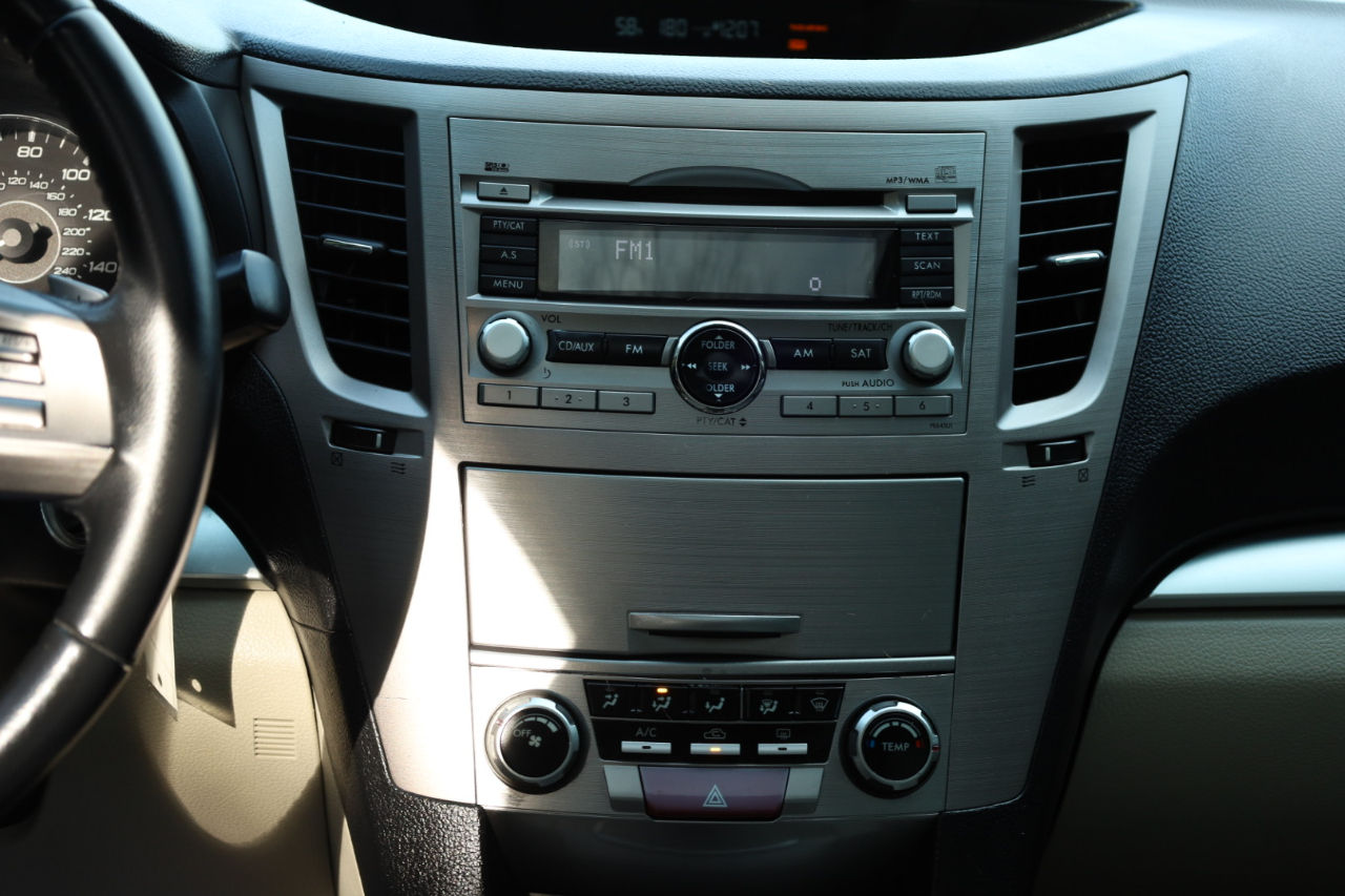 Subaru Legacy 2.5i Premium 2011