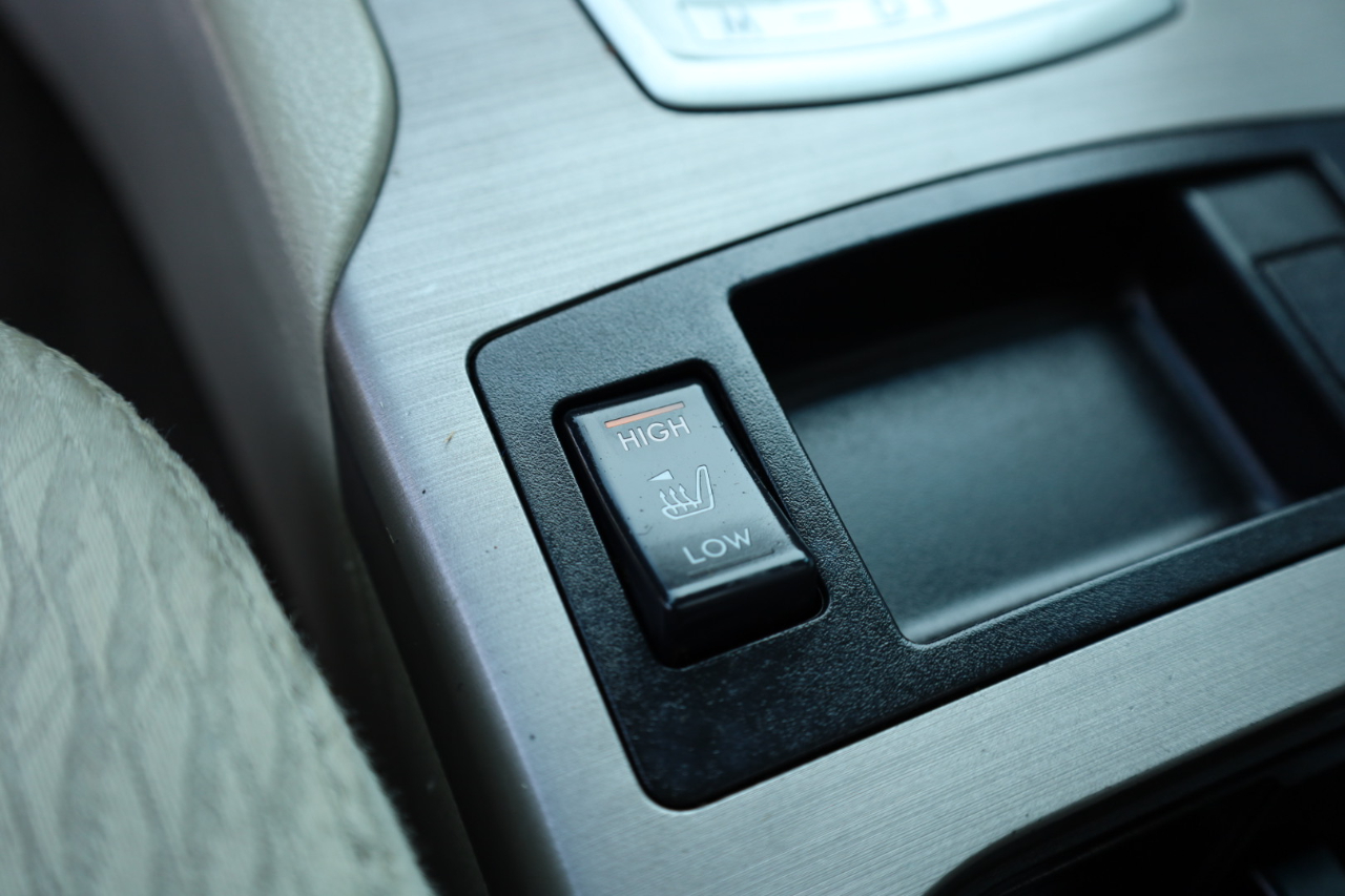 Subaru Legacy 2.5i Premium 2011