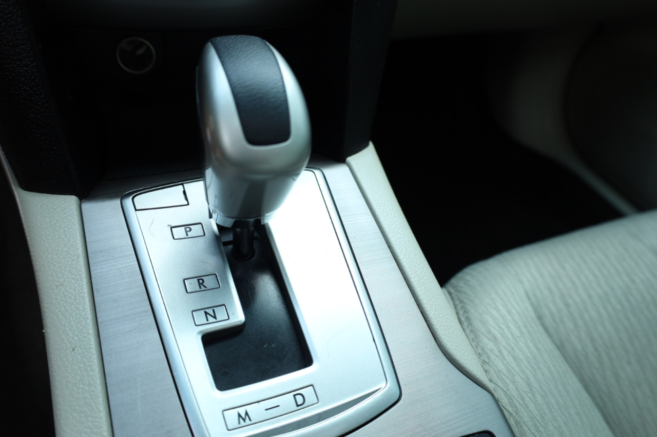 Subaru Legacy 2.5i Premium 2011