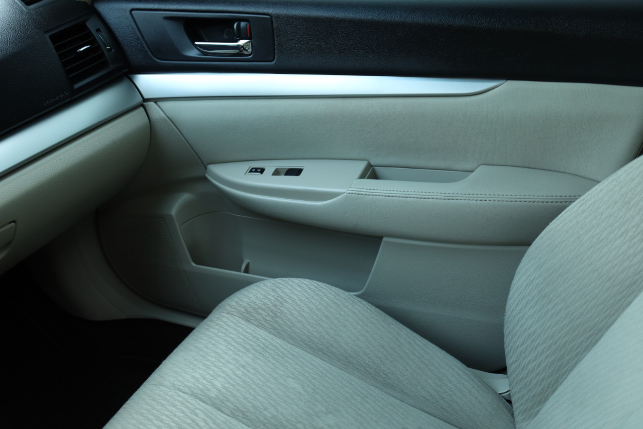 Subaru Legacy 2.5i Premium 2011