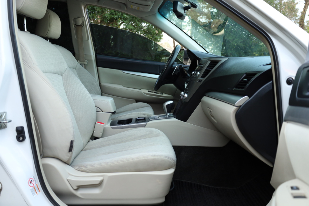 Subaru Legacy 2.5i Premium 2011