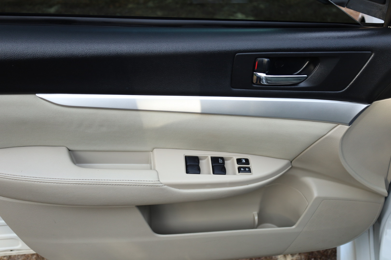 Subaru Legacy 2.5i Premium 2011