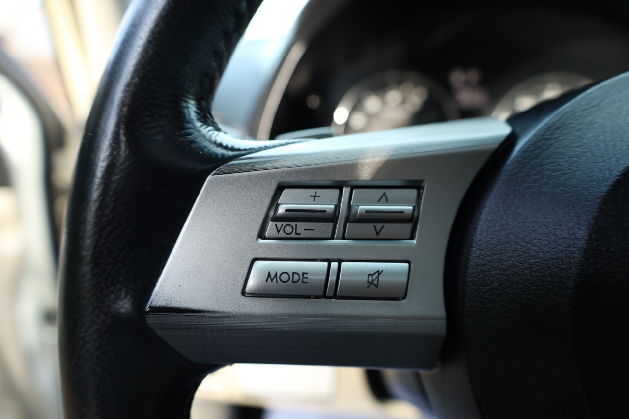 Subaru Legacy 2.5i Premium 2011