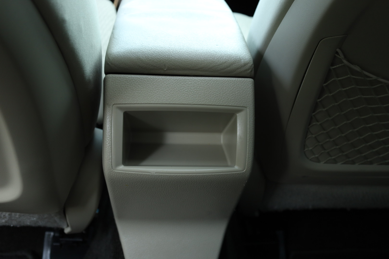 Subaru Legacy 2.5i Premium 2011