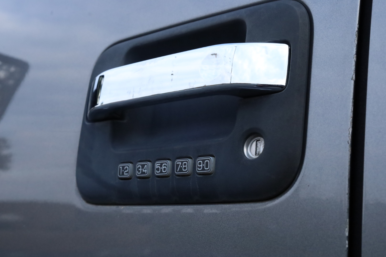 Ford F-150 Platinum SuperCrew 6.5-ft. Bed 4WD 2014