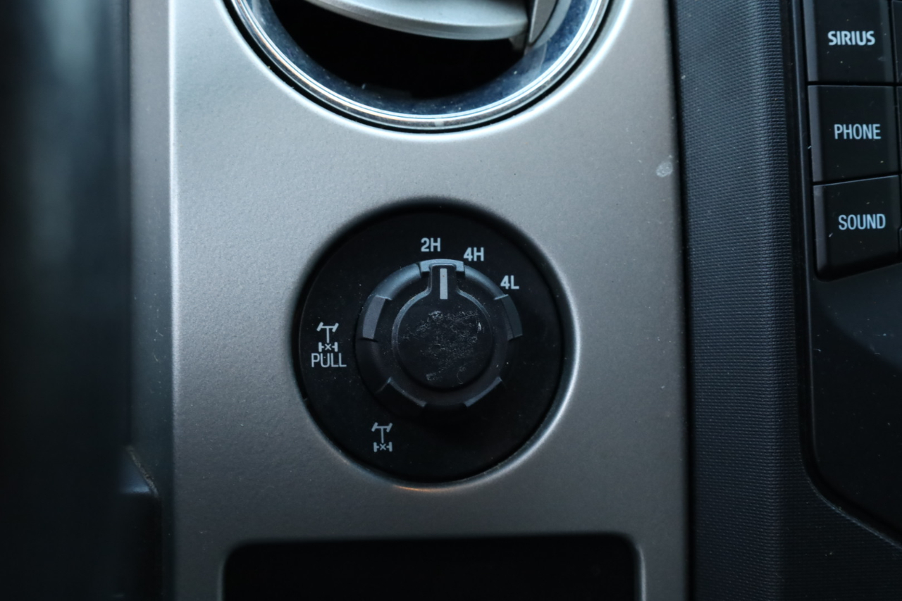 Ford F-150 Platinum SuperCrew 6.5-ft. Bed 4WD 2014