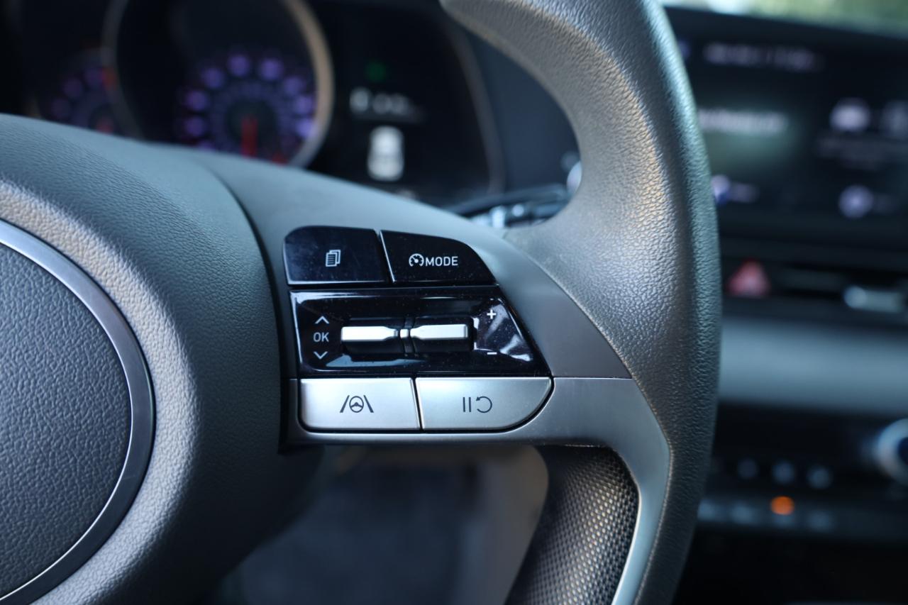 Hyundai Elantra SEL 2023