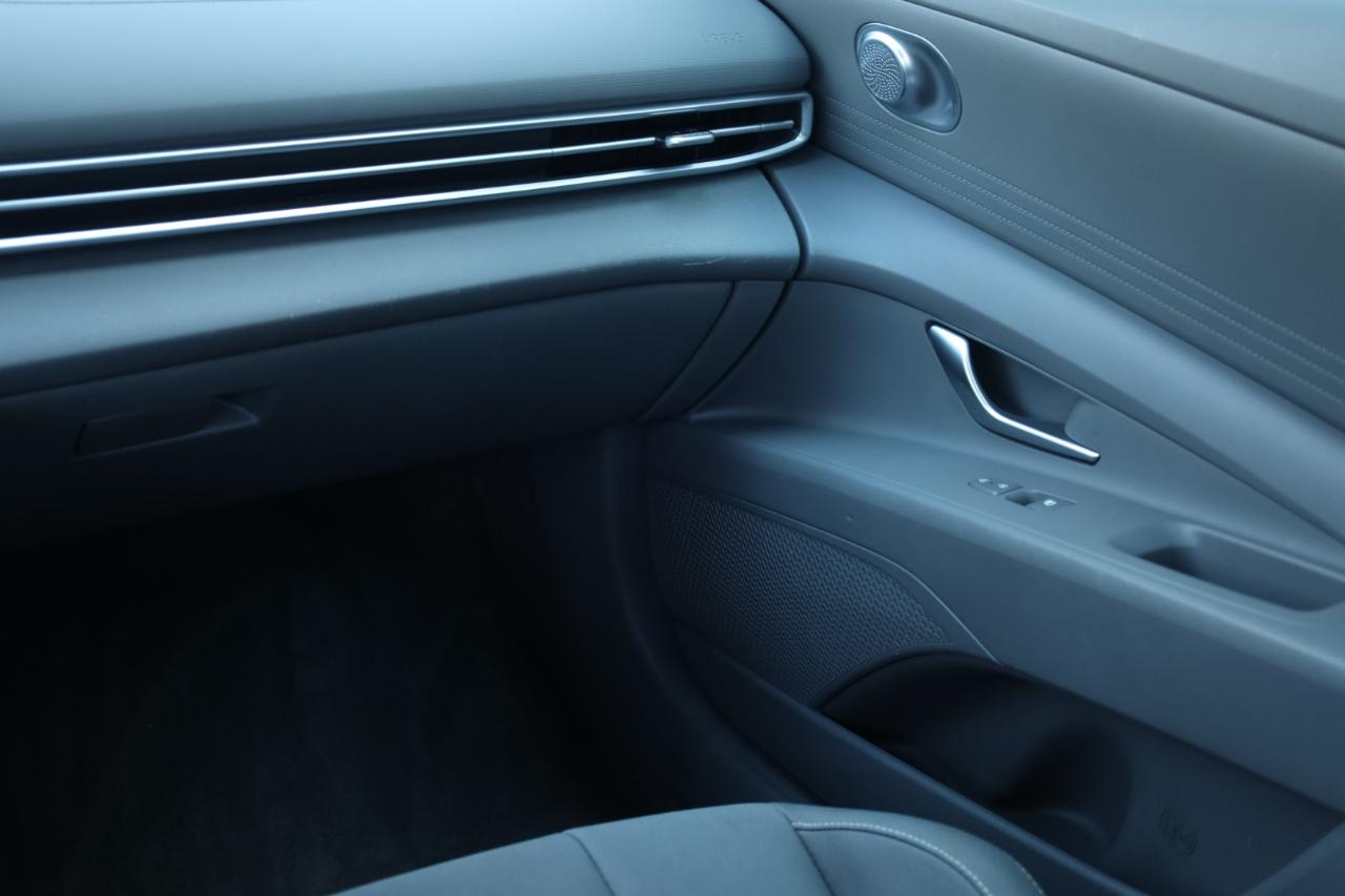 Hyundai Elantra SEL 2023