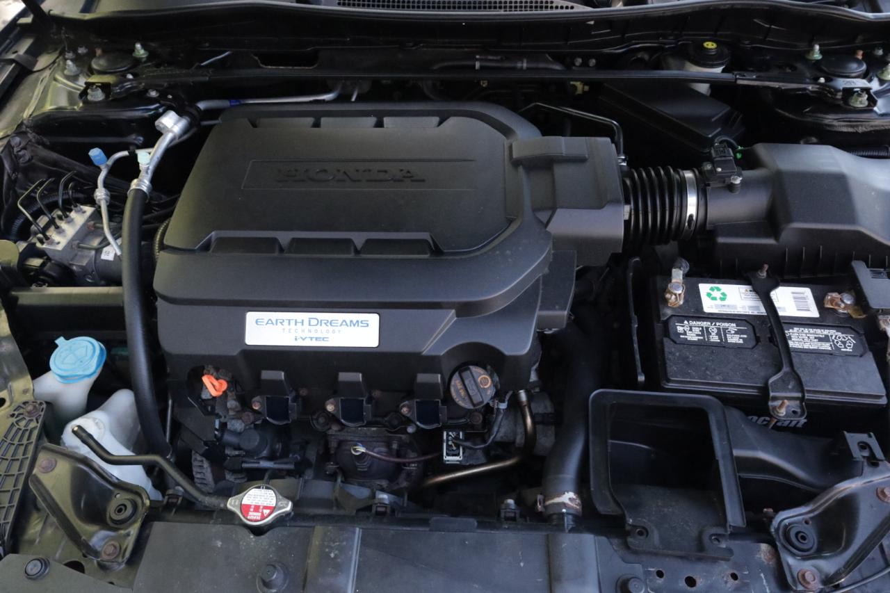 Honda Accord EX-L Sedan V6 CVT w/ Honda Sensing 6-Spd AT 2016