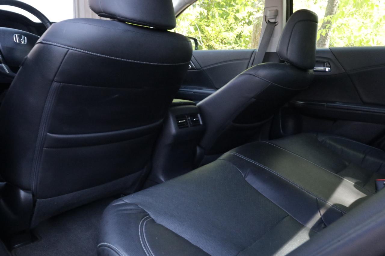 Honda Accord EX-L Sedan V6 CVT w/ Honda Sensing 6-Spd AT 2016