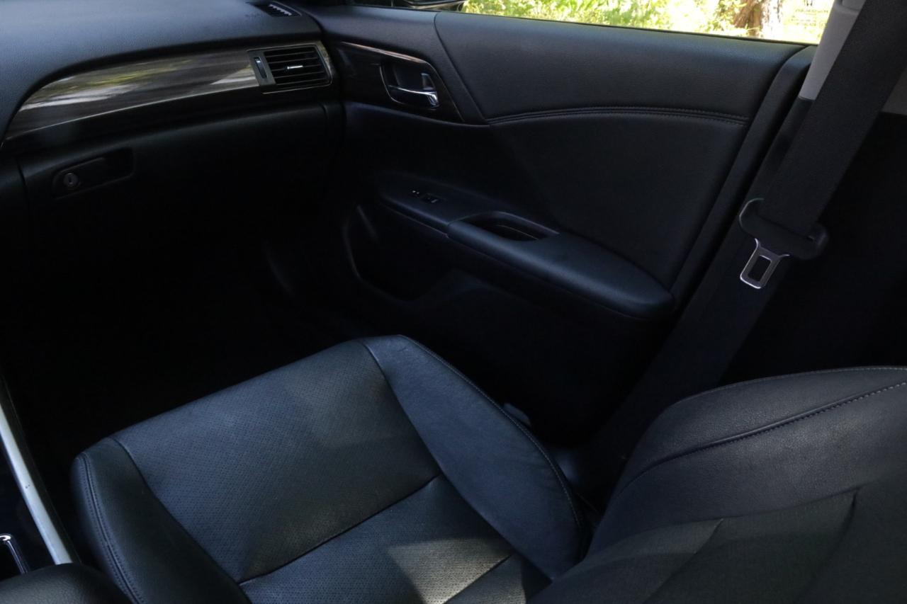 Honda Accord EX-L Sedan V6 CVT w/ Honda Sensing 6-Spd AT 2016