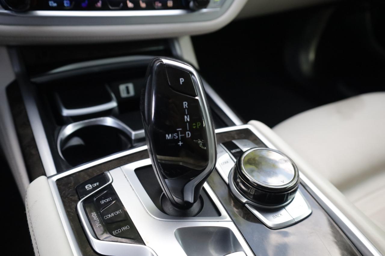 BMW 7-Series Alpina B7 xDrive 2017