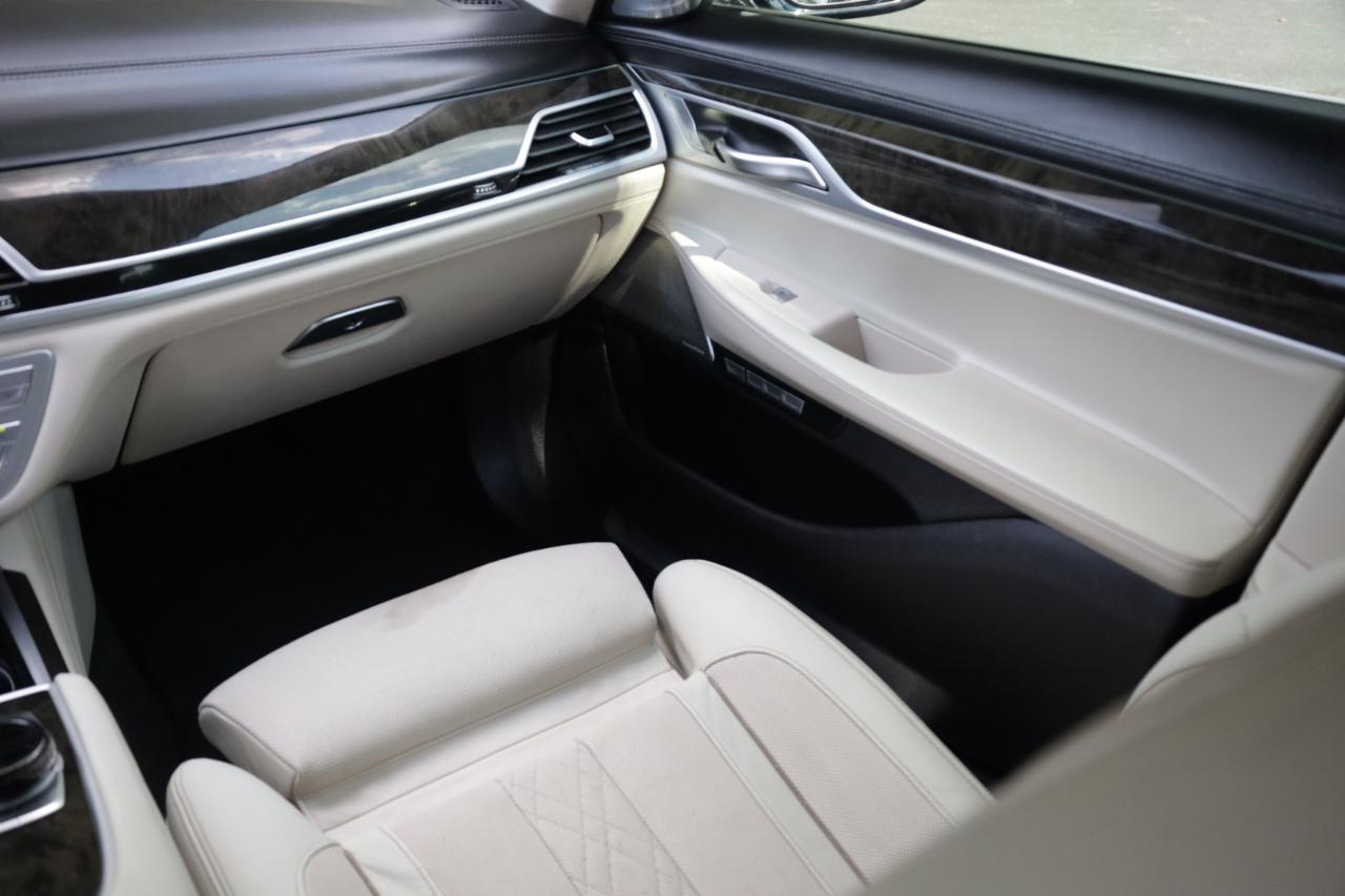 BMW 7-Series Alpina B7 xDrive 2017