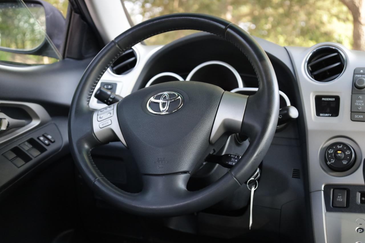 Toyota Matrix S 5-Speed AT 2009